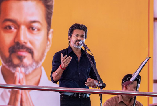 கரூர் உயிரிழந்தோர் குடும்பங்களுக்கு அரசு வேலை: 31 பேருக்கு பணிநியமன ஆணை வழங்கிய முதல்வர் விஜய்
